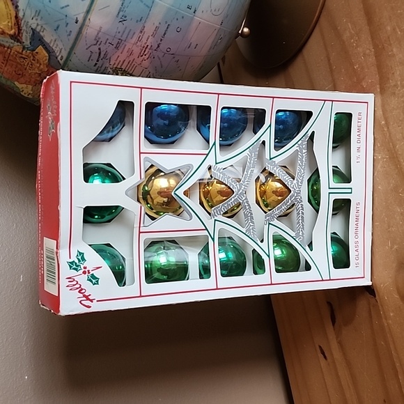 Vintage glass ornaments - Picture 2 of 15